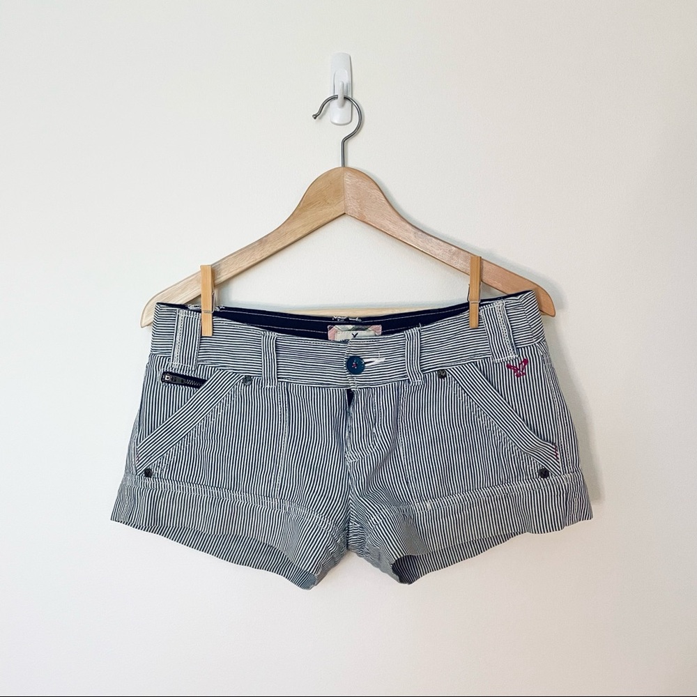 AMERICAN EAGLE Railway Print Shorts